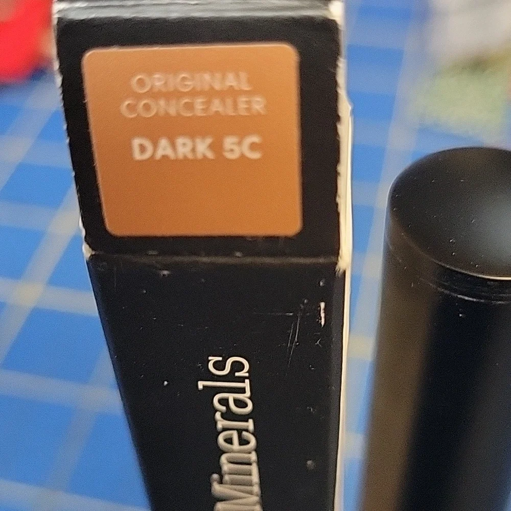 bareMinerals Original Liquid Mineral Concealer - Dark 5C New in Box 6ml